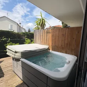 Sable Et Soleil - Port Et Hotel